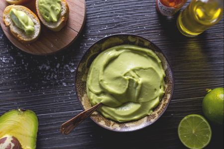 Fake avocado mayonnaise