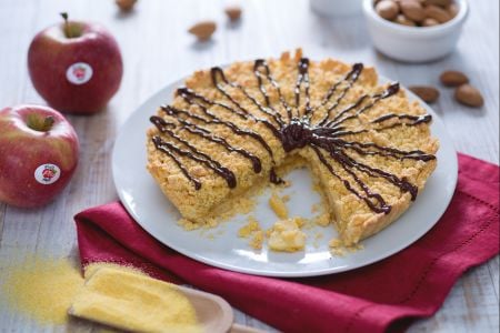 Apple crumble with chocolate sauce