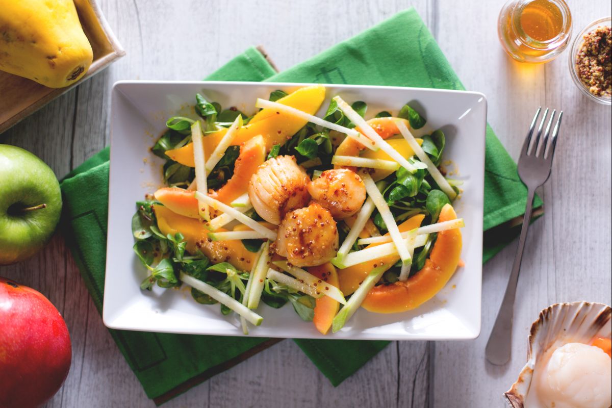 Scallops with Fruit Salad
