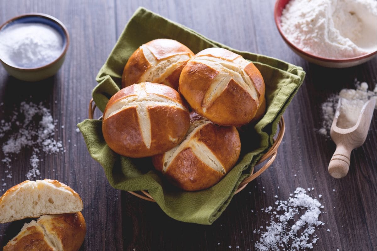 Pretzel buns