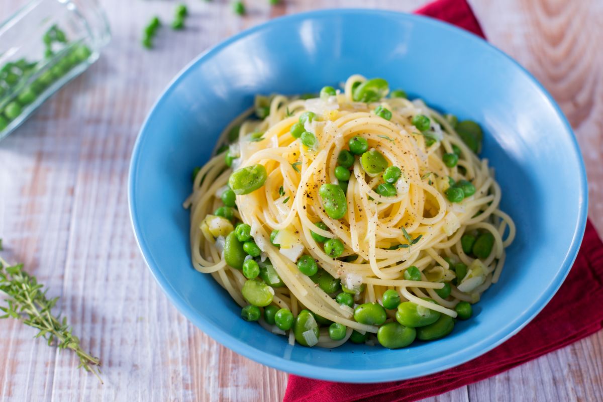Pasta with Broad Beans and Peas
