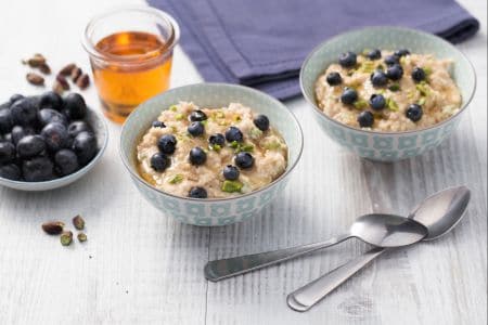 Blueberry and Pistachio Porridge