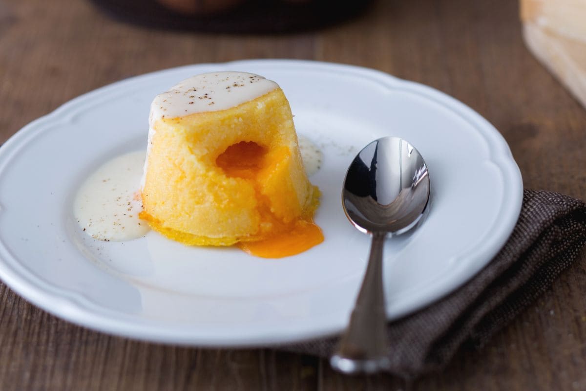 Polenta Cake with Melted Heart