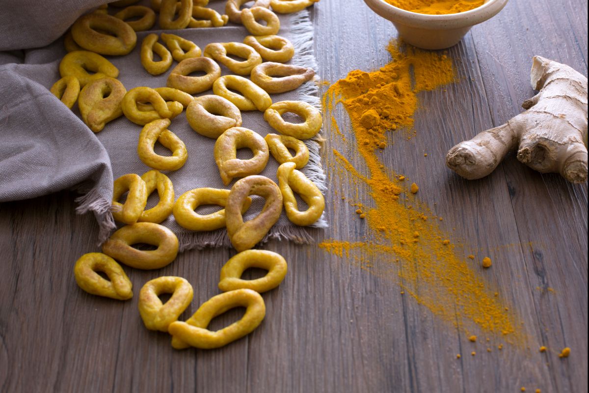 Ginger and Turmeric Taralli