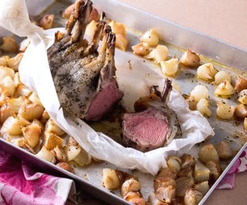 Rack of lamb with thyme and Colonnata lard