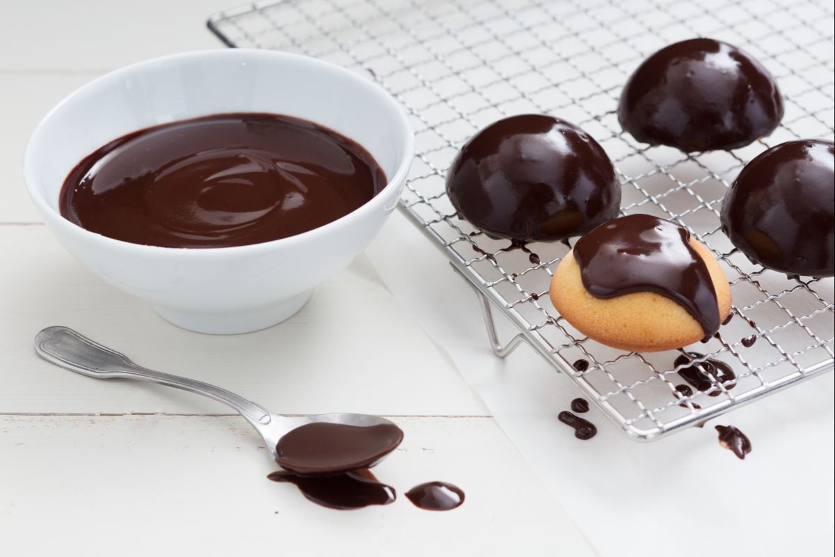 Chocolate glaze