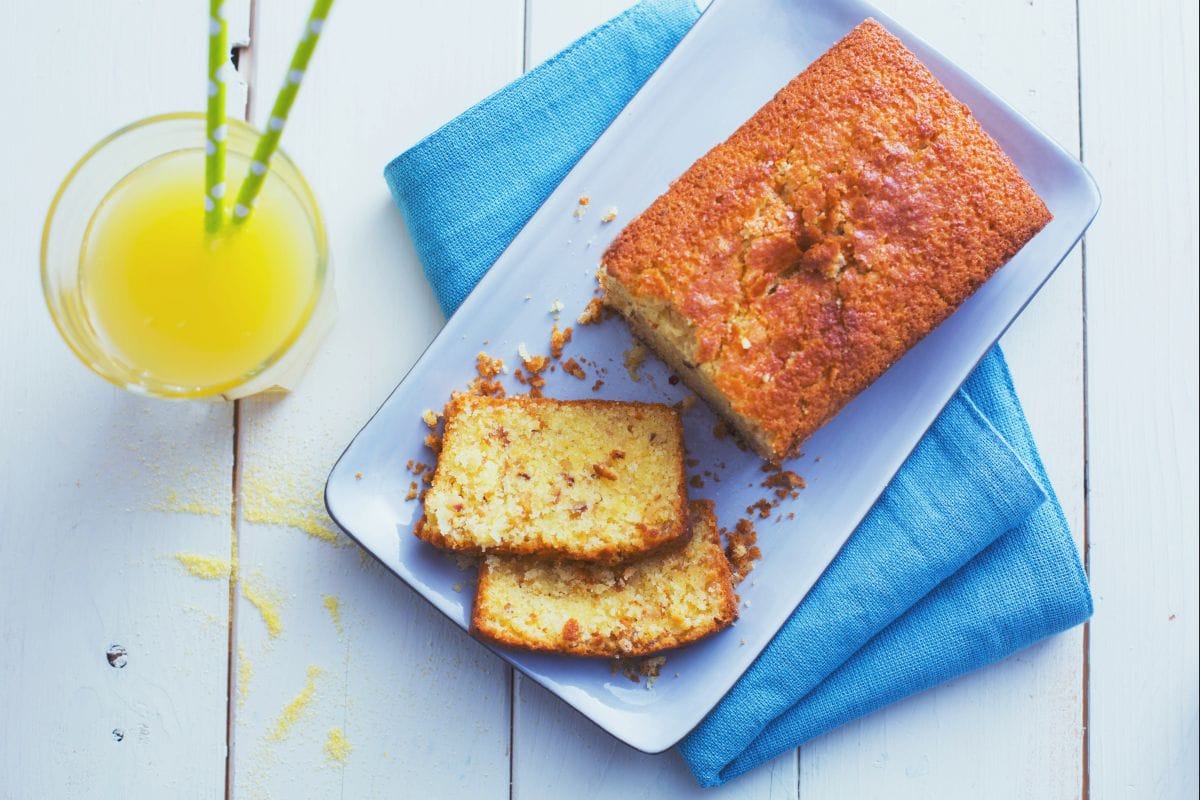 Gluten-free plumcake