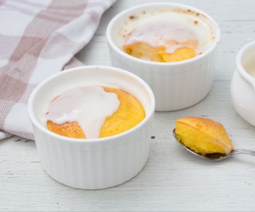 Ricotta lemon soufflé with lemon and cinnamon sauce
