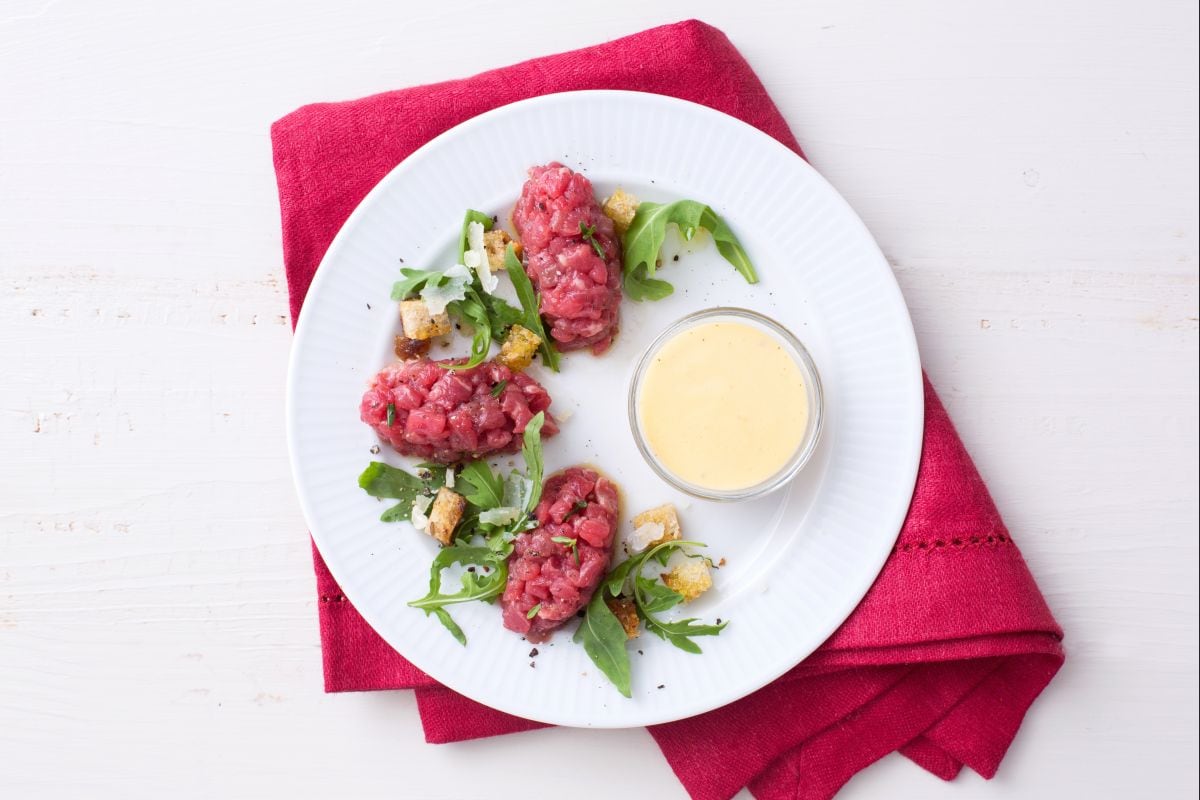 Fassona tartare with savory custard