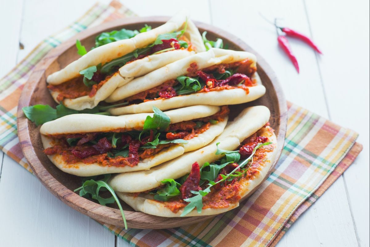 Pita with sun-dried tomato hummus