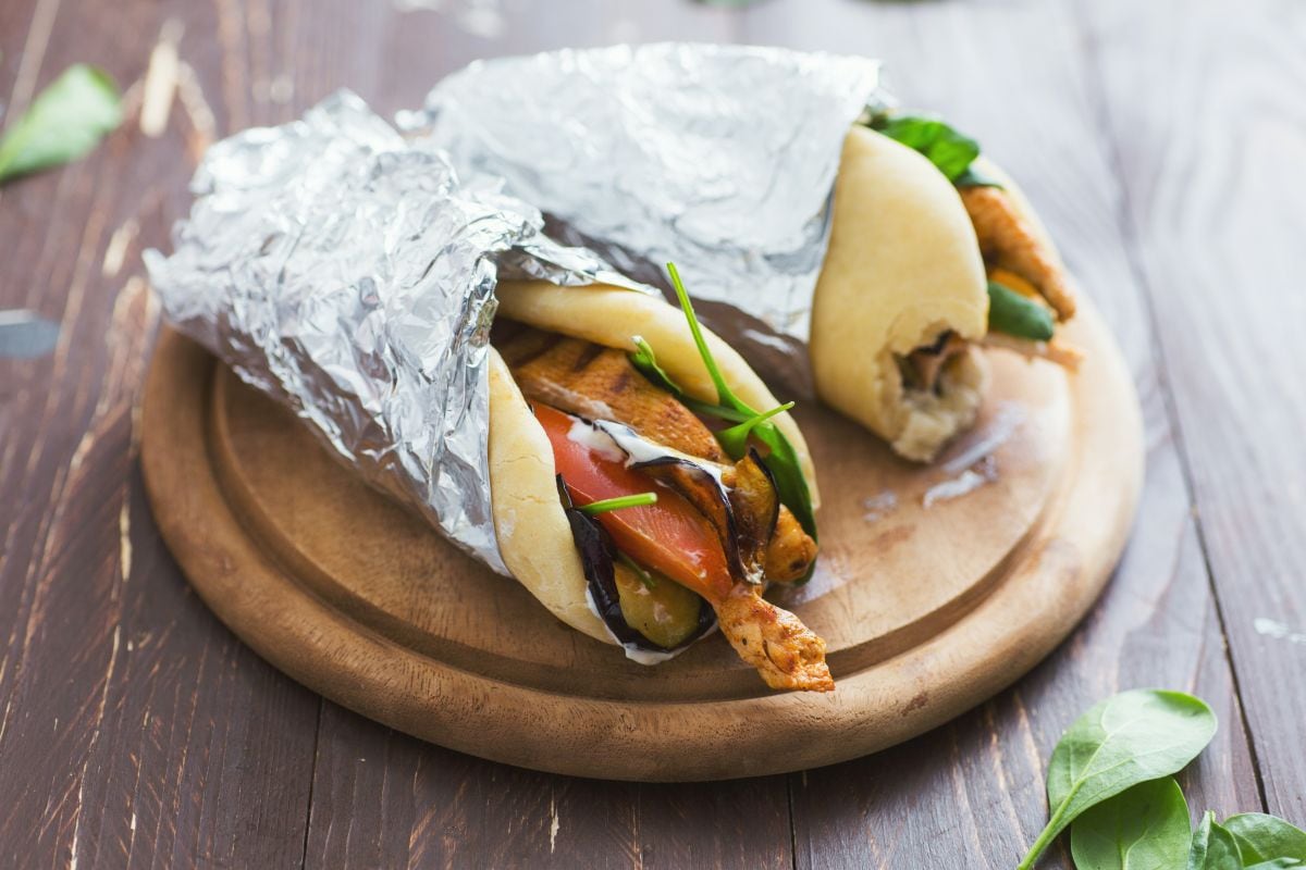 Pita with Eggplants and Chicken