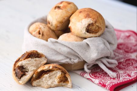 Dried Fig Buns