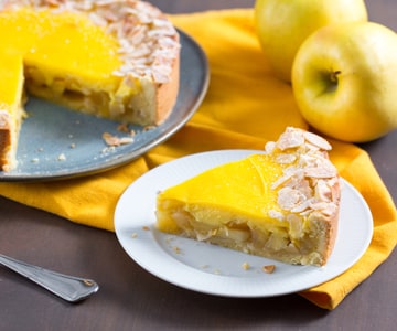 Apple and cream tart