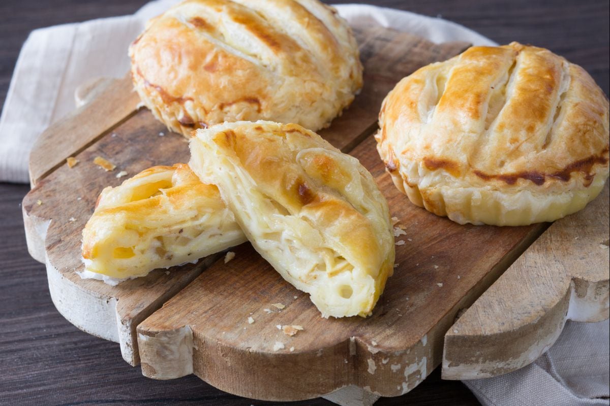 Savory mini cheese and apple pies