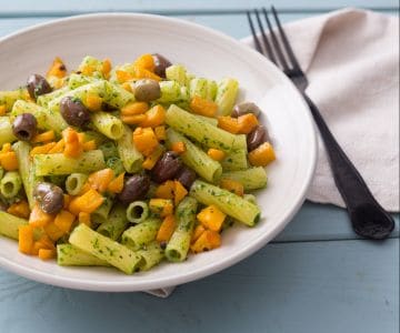 Pasta with parsley pesto and pumpkin