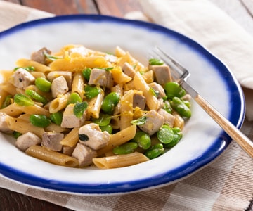 Pasta with swordfish and broad beans