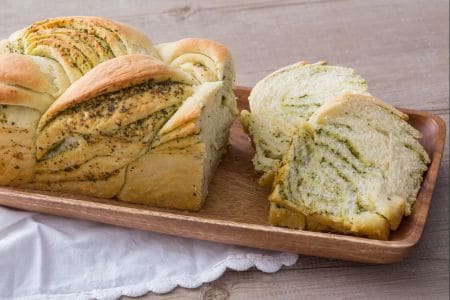 Pesto Braid