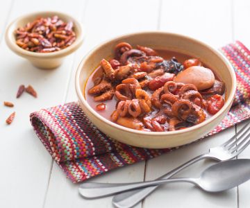 Stewed baby octopus