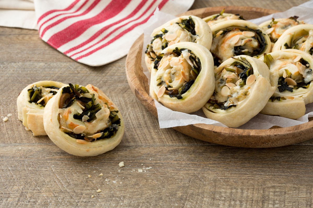 Rolls with Grana Padano and vegetables