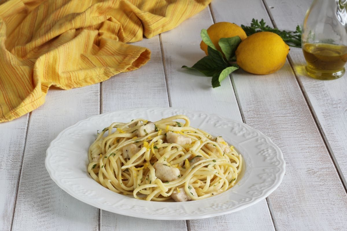 Linguine swordfish and lemon