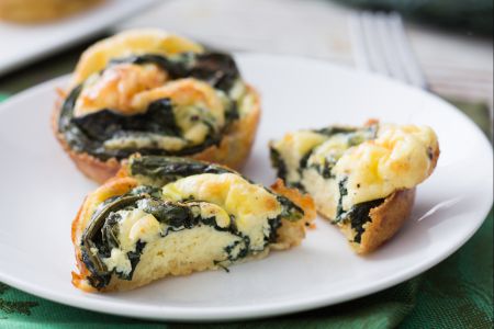 Mini omelettes with black cabbage