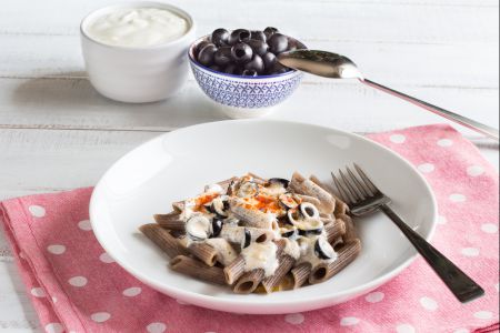 Buckwheat penne with yogurt and olives