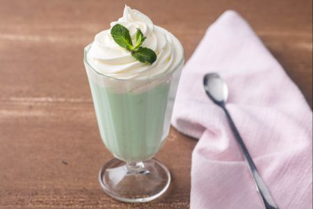 White hot chocolate with mint