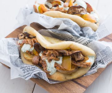 Pita with lamb