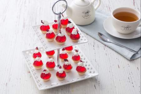 Easy and Quick Financiers with Strawberry Gelée