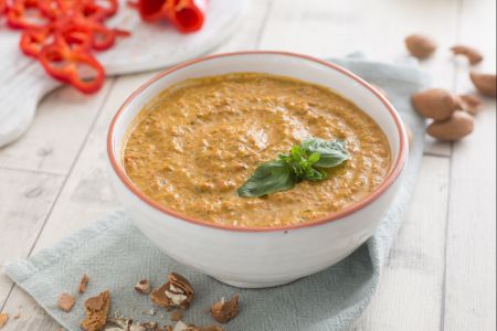 Sweet pepper and goat cheese pesto