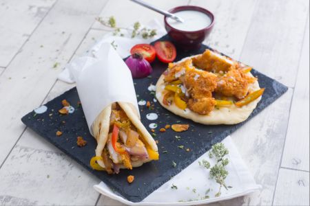 Pita with fried chicken