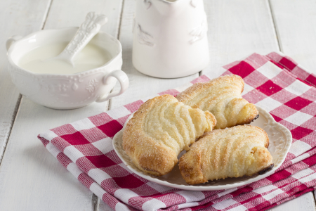 Sweet Puff Pastry Shells