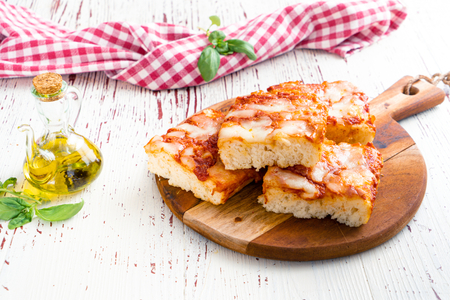 Gluten-free sheet pan pizza