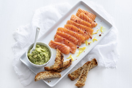 Salmon carpaccio with lime guacamole
