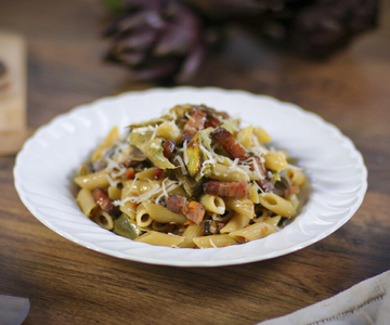 Tasty pasta with artichokes