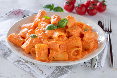 Pasta with bell pepper and ricotta cream