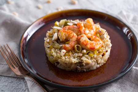 Warm whole grain rice