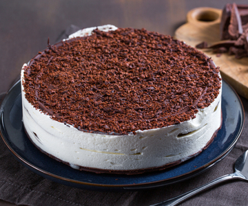 Semi-frozen cake
