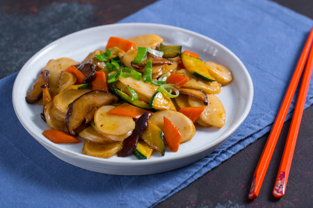 Rice dumplings with vegetables