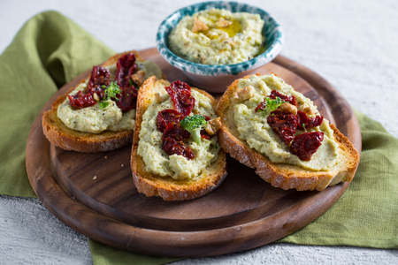 Bruschetta with Broccoli Cream