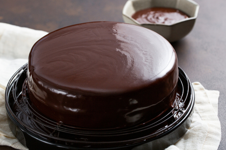 Mirror glaze