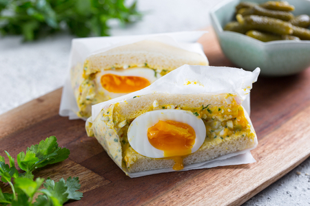 Egg sandwich