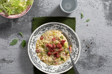 Risotto verza e salsiccia