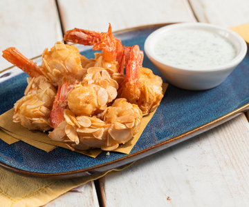 Shrimps in almond crust