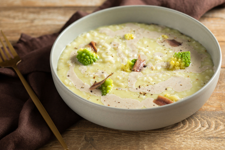 Risotto with broccoli and quick bagna caoda
