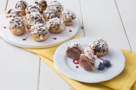Cream Puffs with Berry Cream