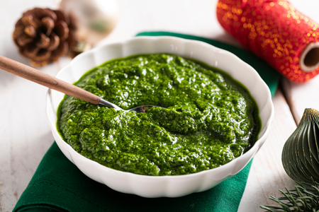 Green sauce without eggs