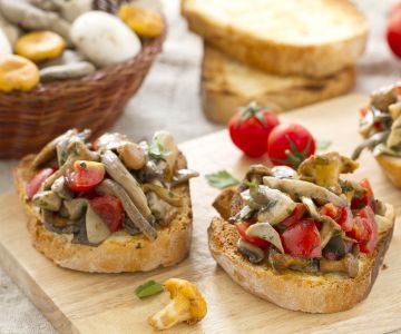 Bruschetta with Sautéed Mushrooms