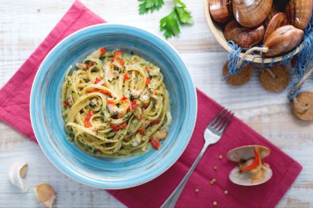 Tagliatelle with artichokes and fasolari