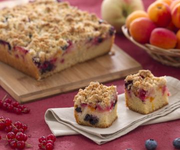Crumb Cake with Summer Fruits